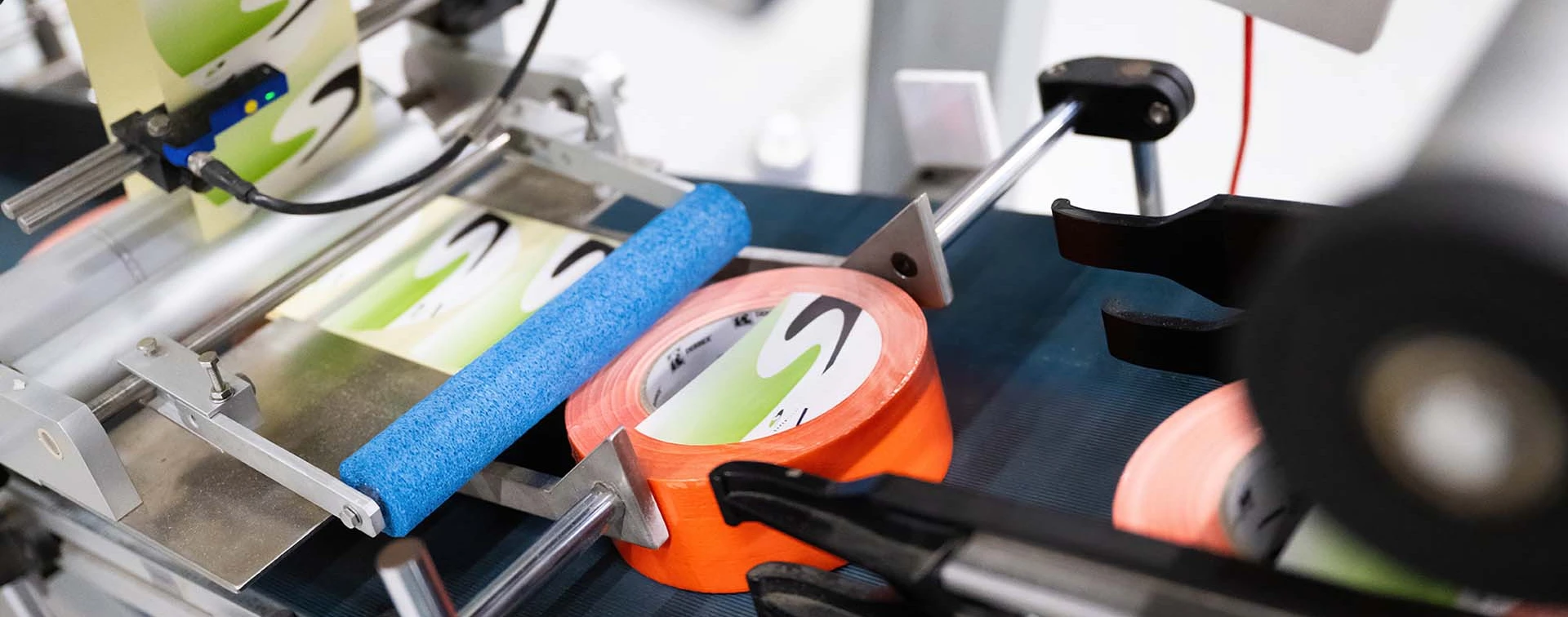 Rubans de bricolage et  </br> construction<span>*</span>