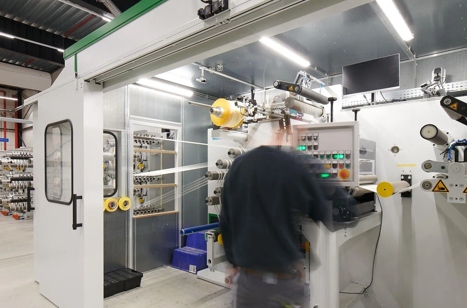 Formules de colle auto-développées