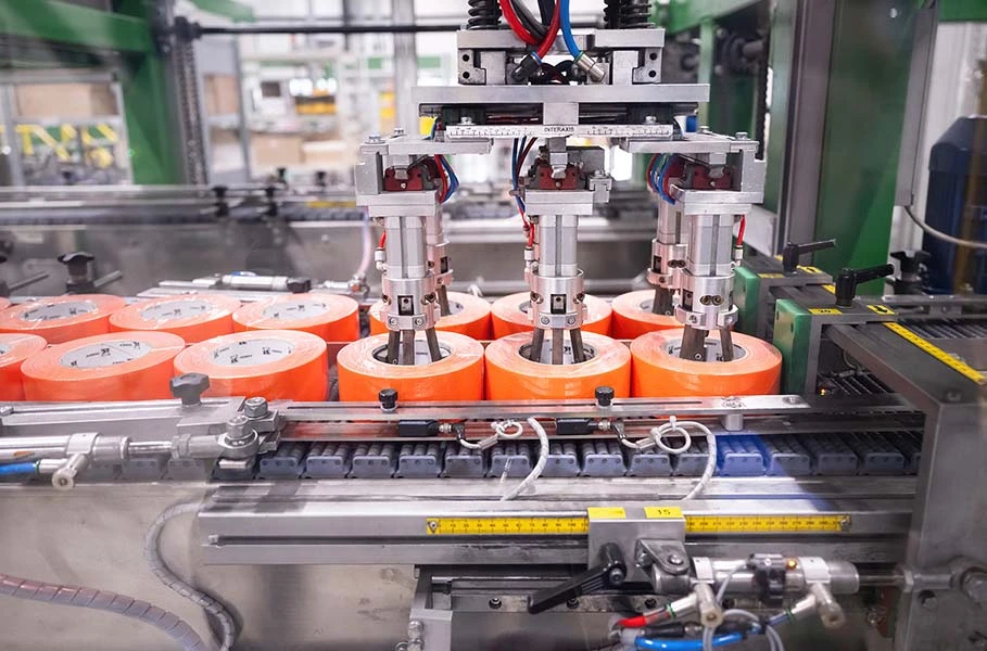 En tant que spécialiste européen leader du ruban adhésif